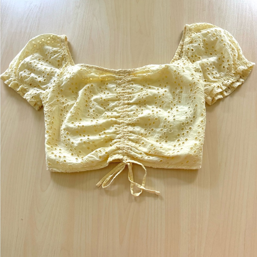 Hollister Light Yellow Cropped Blouse